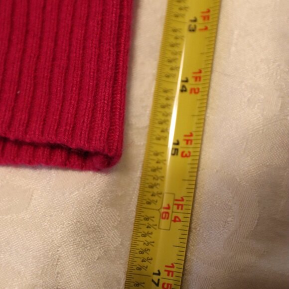 JCPenny Size Petite Extra Large Cable Knit V Neck Fuchsia Sweater - Picture 8 of 11